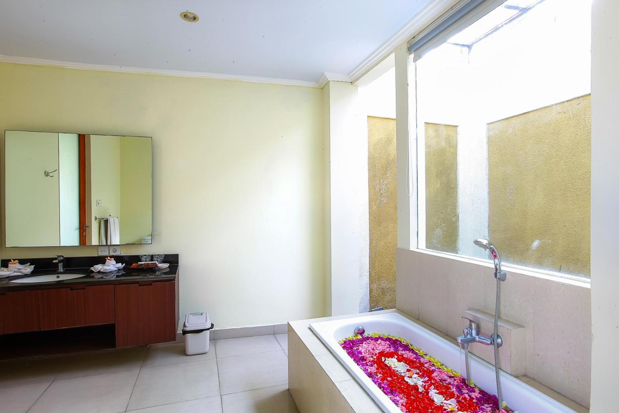 1 Bed In *