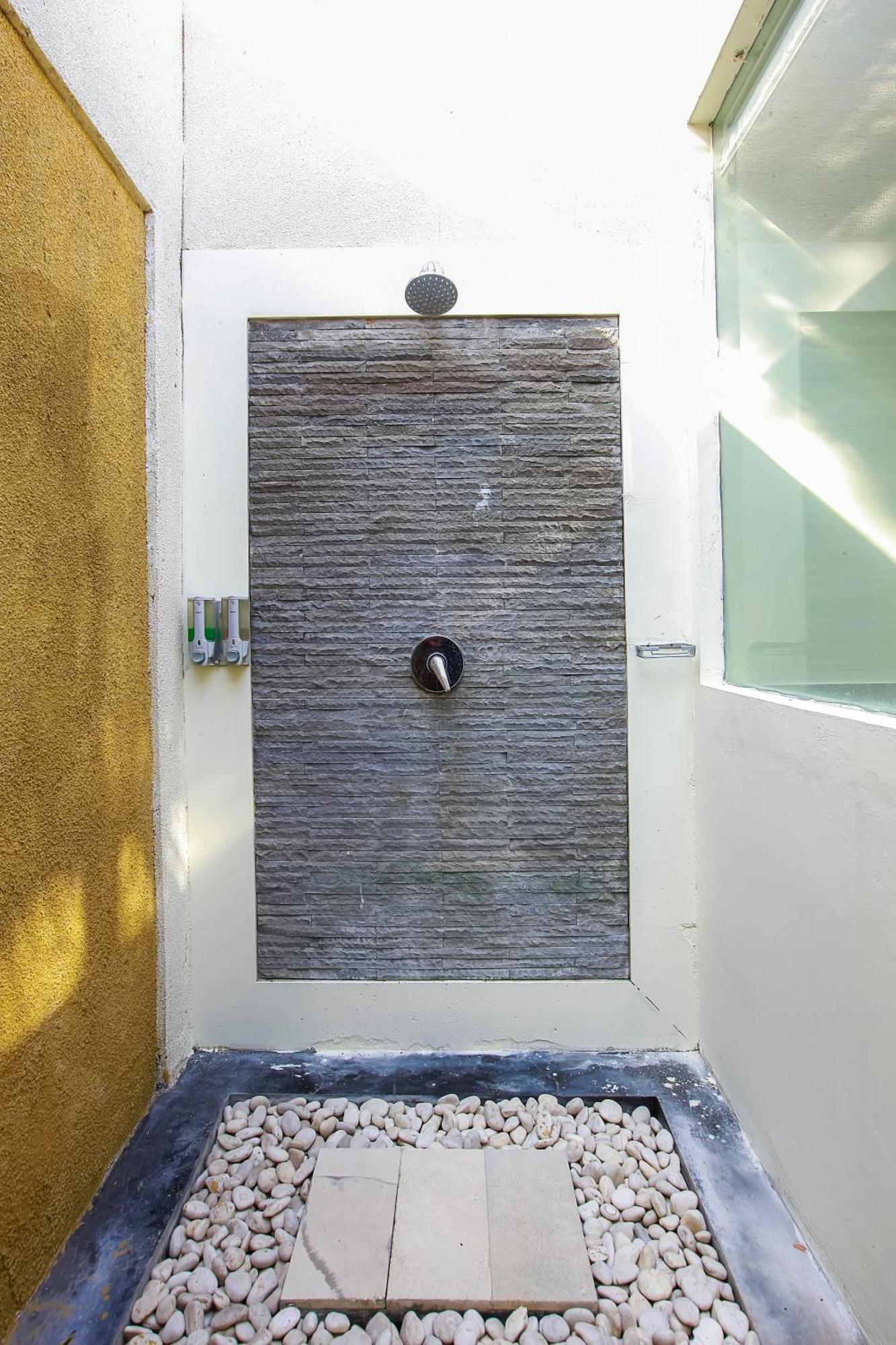1 Bed In Villa *